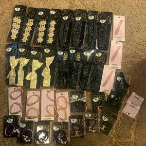 37 pieces of NEW unopened Hair Accessories
